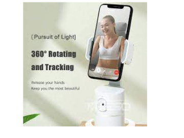 Auto tracking phone holder